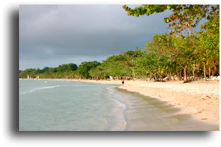 Couples Beach towards the Riu Tropical Bay